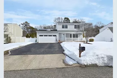 23 Apple Lane, Medford, NY 11763 - Photo 1