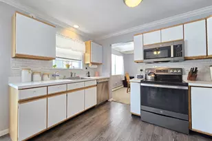 23 Apple Ln, Medford, NY 11763 - Photo 7