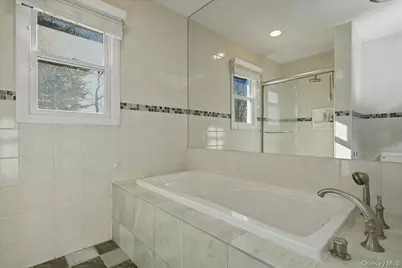 734 Berry Court, West Hempstead, NY 11552 - Photo 25