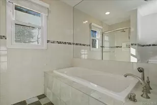 734 Berry Ct, West Hempstead, NY 11552 - Photo 25