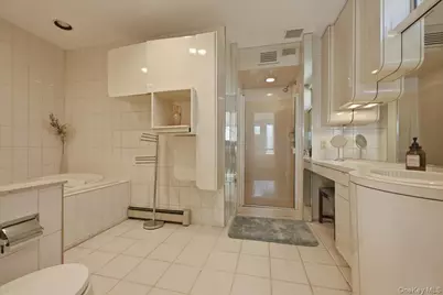 734 Berry Court, West Hempstead, NY 11552 - Photo 15