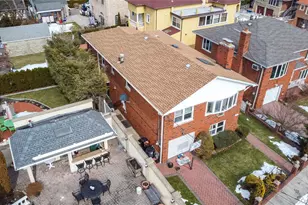 157-11 Cryders Ln, Whitestone, NY 11357 - Photo 3