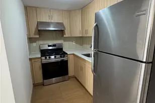 35-19 Leavitt St, Flushing, NY 11354 - Photo 7