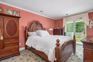 9 Rockaway Pl, Massapequa, NY 11758 - Photo 15