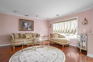 9 Rockaway Pl, Massapequa, NY 11758 - Photo 5