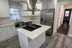 240 Woodfield Rd, West Hempstead, NY 11552 - Photo 9