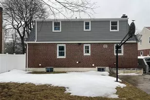 240 Woodfield Rd, West Hempstead, NY 11552 - Photo 27