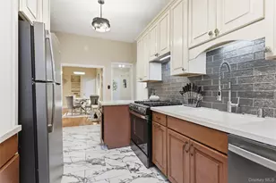 30 Clinton Pl, New Rochelle, NY 10801 - Photo 3