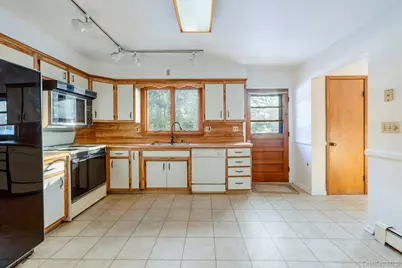 609 New Paltz Road, Highland, NY 12528 - Photo 15