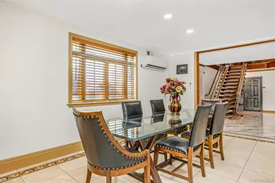 47-56 Glenwood Street, Little Neck, NY 11362 - Photo 9