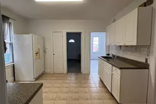 5-14 College Pl, College Point, NY 11356 - Photo 3