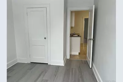 514 College Place, College Point, NY 11356 - Photo 9