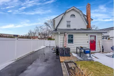 2270 Edna Court, Baldwin, NY 11510 - Photo 9