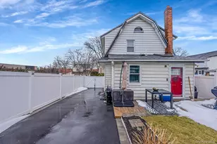 2270 Edna Ct, Baldwin, NY 11510 - Photo 9