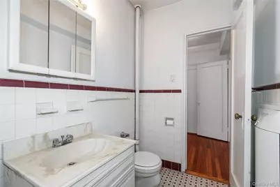 83-06 Vietor Avenue #4R, Elmhurst, NY 11373 - Photo 7