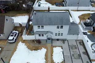 22 Woodcrest Rd, Hicksville, NY 11801 - Photo 37