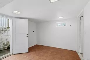 22 Woodcrest Rd, Hicksville, NY 11801 - Photo 29