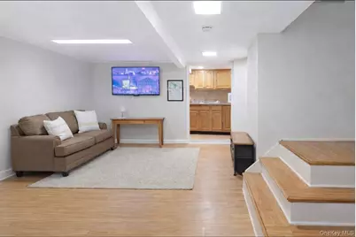 1925 Radcliff Avenue, Bronx, NY 10462 - Photo 17