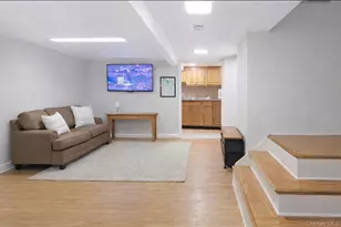 1925 Radcliff Ave, Bronx, NY 10462 - Photo 17