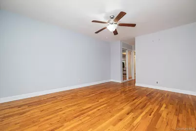 22930 Kingsbury Avenue #upper, Oakland Gardens, NY 11364 - Photo 11