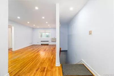 22930 Kingsbury Avenue #upper, Oakland Gardens, NY 11364 - Photo 7
