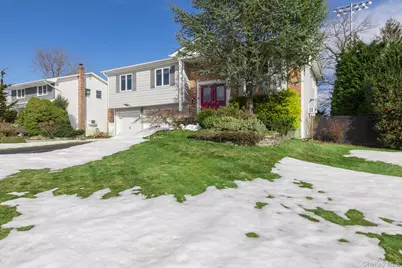 173 Fifty Acre Road S, Smithtown, NY 11787 - Photo 5