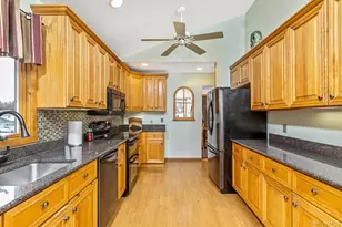 173 Fifty Acre Rd S, Smithtown, NY 11787 - Photo 17