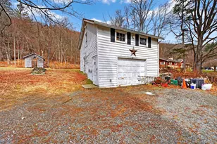 611 Peekskill Hollow Rd, Putnam Valley, NY 10579 - Photo 33