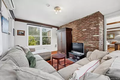 53 Somerset Drive S, Great Neck, NY 11020 - Photo 7