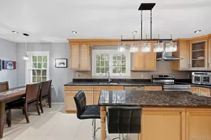 53 Somerset Dr S, Great Neck, NY 11020 - Photo 13