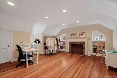 650 Ely Avenue, Pelham, NY 10803 - Photo 25