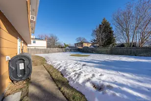 40 E Lincoln Ave, Massapequa, NY 11758 - Photo 19