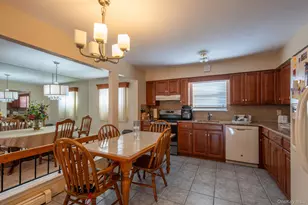 40 E Lincoln Ave, Massapequa, NY 11758 - Photo 7