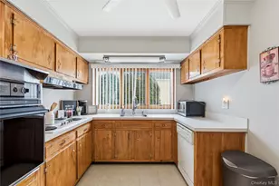 156 N Pine St, Massapequa, NY 11758 - Photo 13