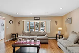 156 N Pine St, Massapequa, NY 11758 - Photo 5