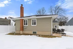 156 N Pine St, Massapequa, NY 11758 - Photo 33