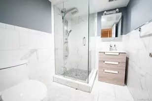 149-62 Powells Cove Blvd, Whitestone, NY 11357 - Photo 17