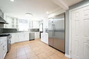 149-62 Powells Cove Blvd, Whitestone, NY 11357 - Photo 7
