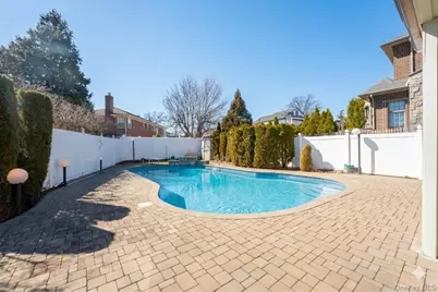 149-62 Powells Cove Boulevard, Whitestone, NY 11357 - Photo 21