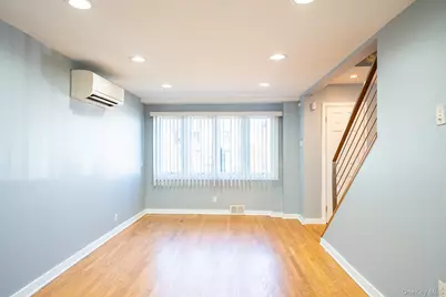 14962 Powells Cove Boulevard, Whitestone, NY 11357 - Photo 5