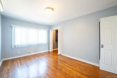 149-62 Powells Cove Boulevard, Whitestone, NY 11357 - Photo 13
