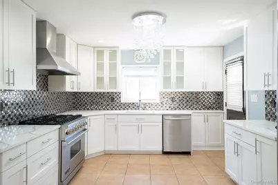 149-62 Powells Cove Boulevard, Whitestone, NY 11357 - Photo 5