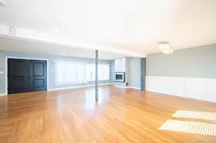 149-62 Powells Cove Blvd, Whitestone, NY 11357 - Photo 3