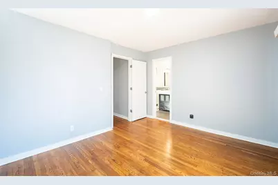 14962 Powells Cove Boulevard, Whitestone, NY 11357 - Photo 13