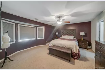 17 Rolling Hills Drive, Ridge, NY 11961 - Photo 31