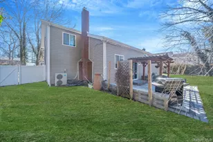 17 Rolling Hills Dr, Ridge, NY 11961 - Photo 39