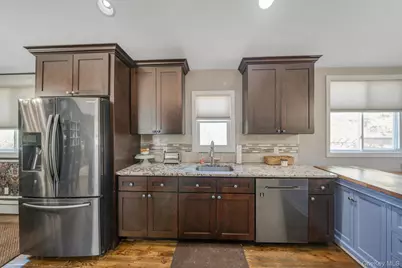 17 Rolling Hills Drive, Ridge, NY 11961 - Photo 13