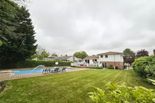 24 Edna Dr, Syosset, NY 11791 - Photo 7