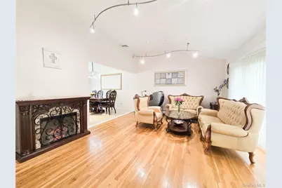 24 Edna Drive, Syosset, NY 11791 - Photo 23