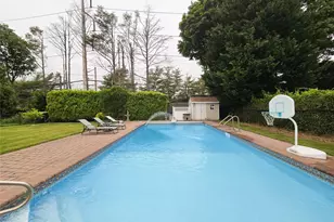 24 Edna Dr, Syosset, NY 11791 - Photo 3